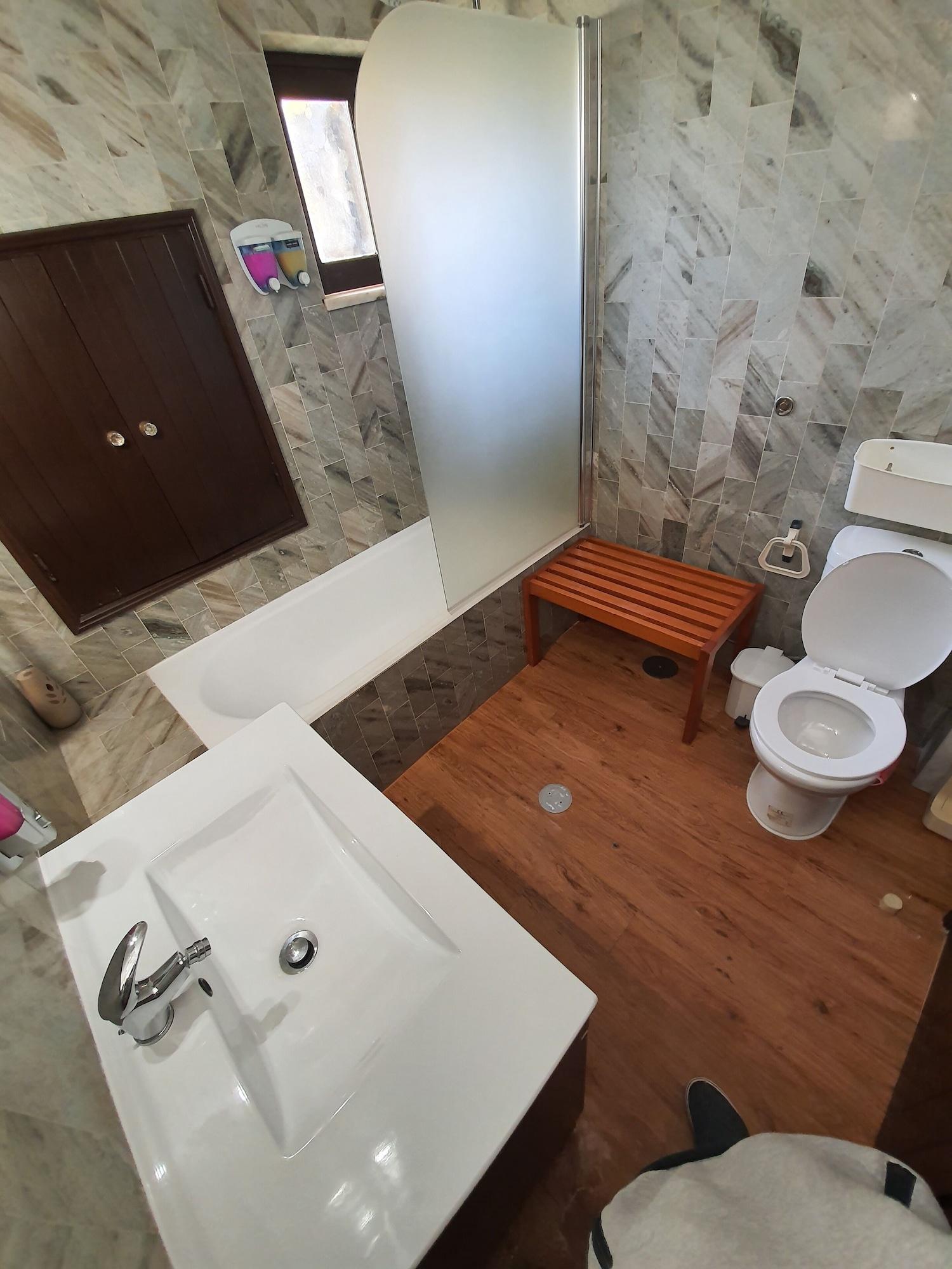 Economy Double Room Shared Exterior Bathroom,980260213:JPEG